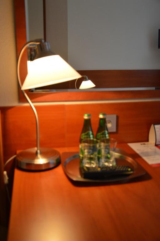 Hotel Komes Skarzysko-Kamienna Ruang foto