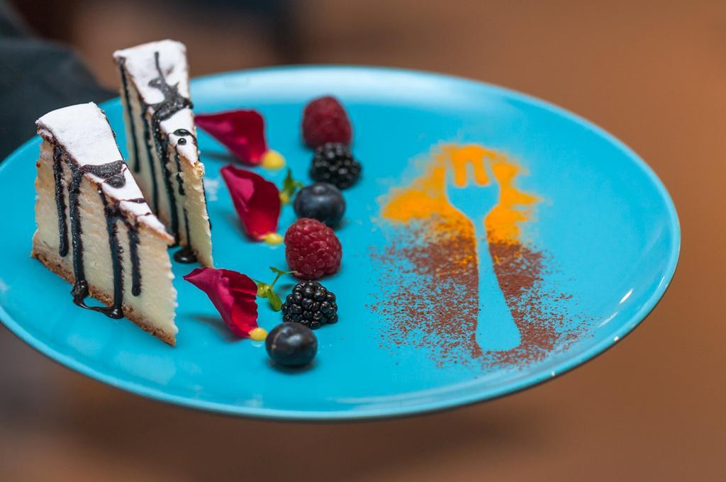 Hotel Komes Skarzysko-Kamienna Bagian luar foto